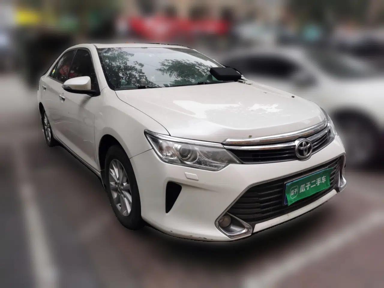 Toyota Camry 2015 2.0G Luxury Edition — миниатюра 3