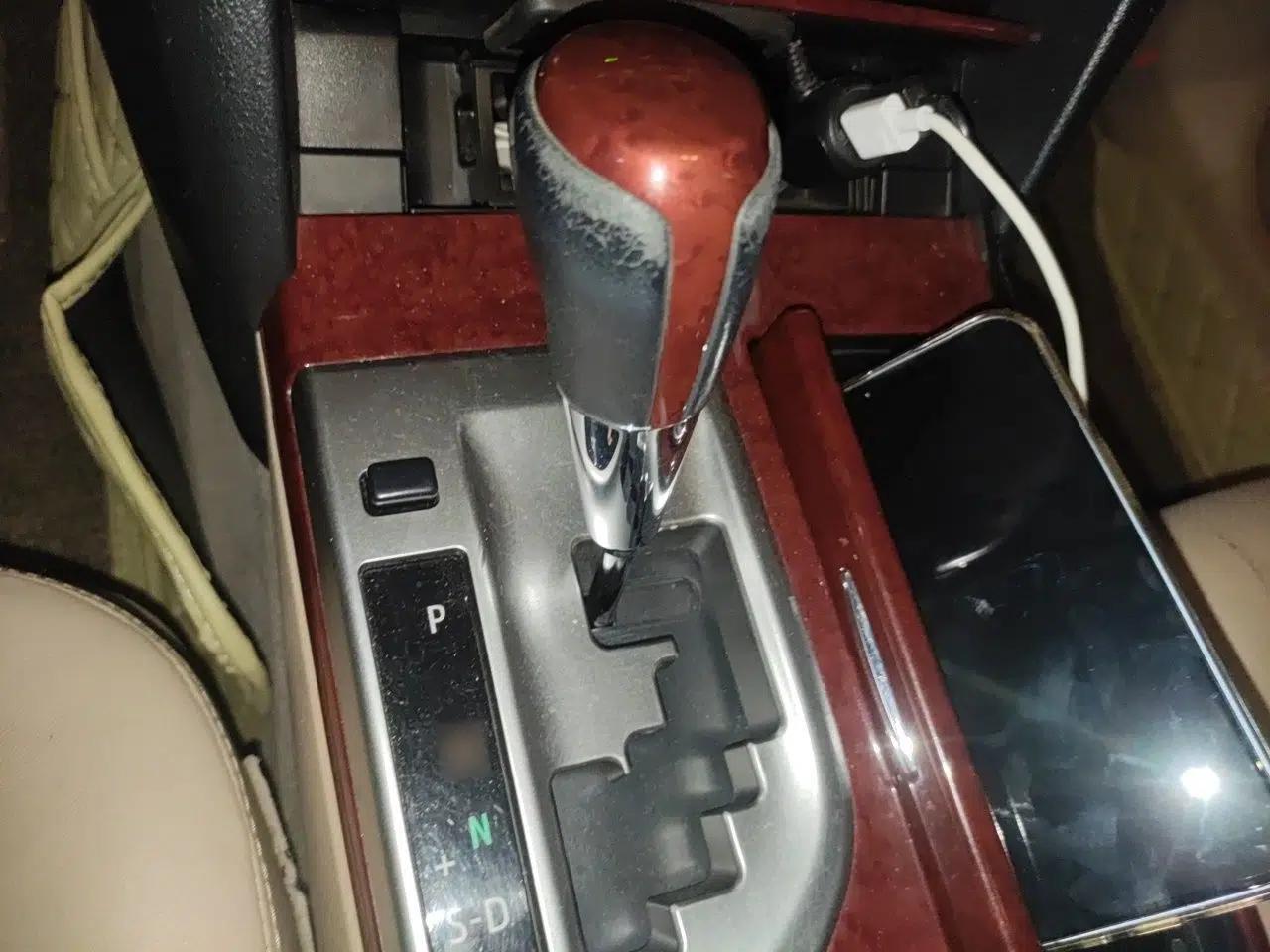 Toyota Camry 2012 2.5G Luxury Edition — миниатюра 13