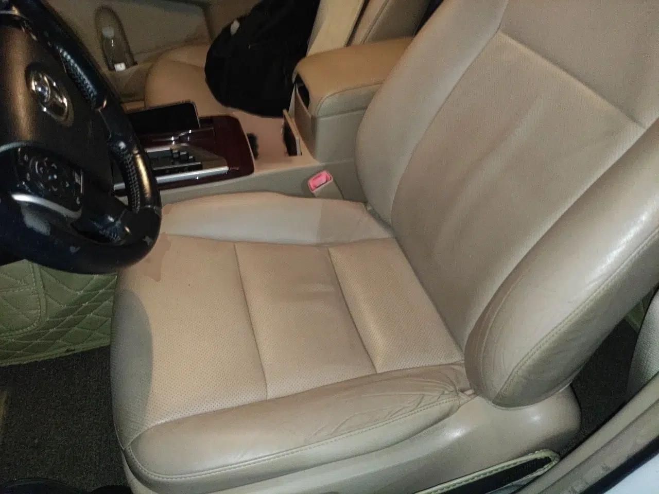 Toyota Camry 2012 2.5G Luxury Edition — миниатюра 14