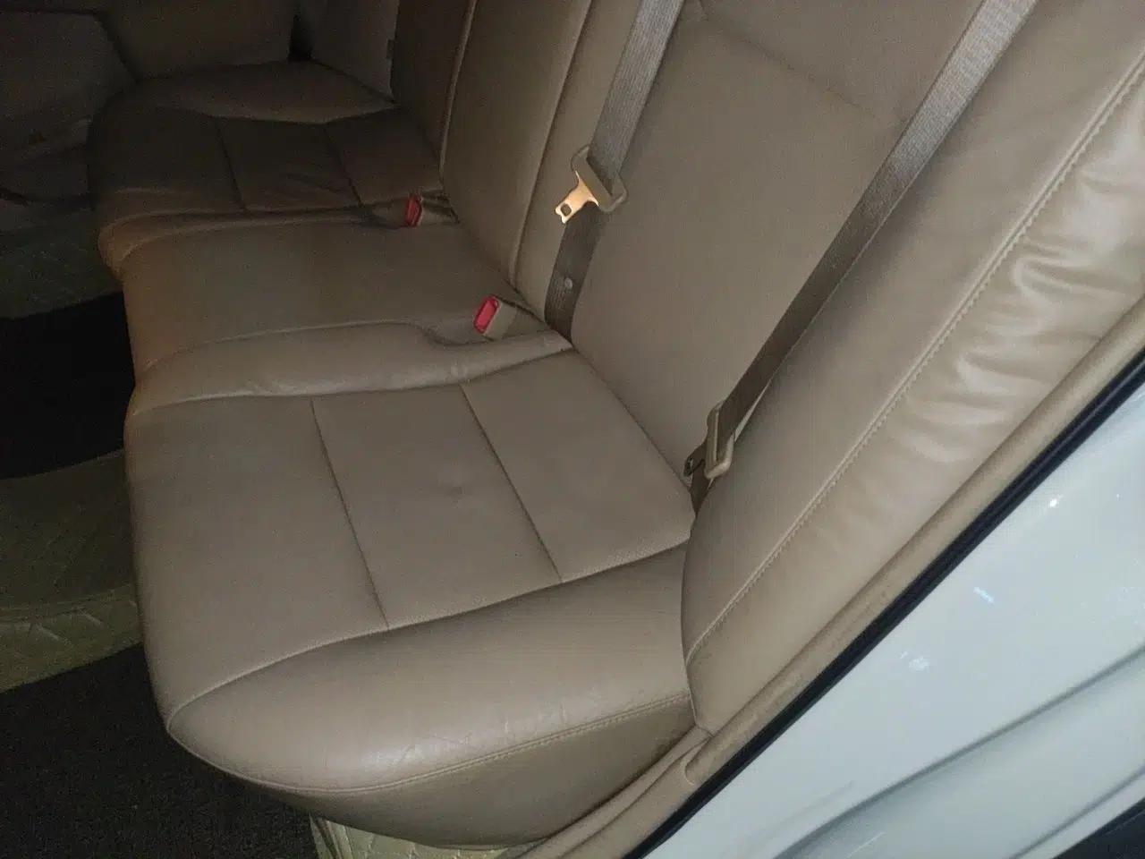 Toyota Camry 2012 2.5G Luxury Edition — миниатюра 20