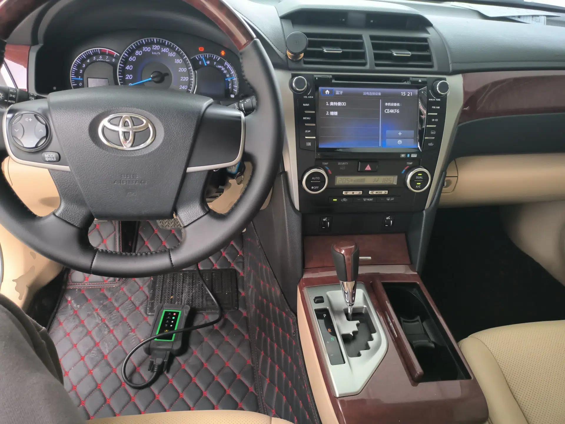 Toyota Camry 2013 2.0G Comfort Edition — миниатюра 12
