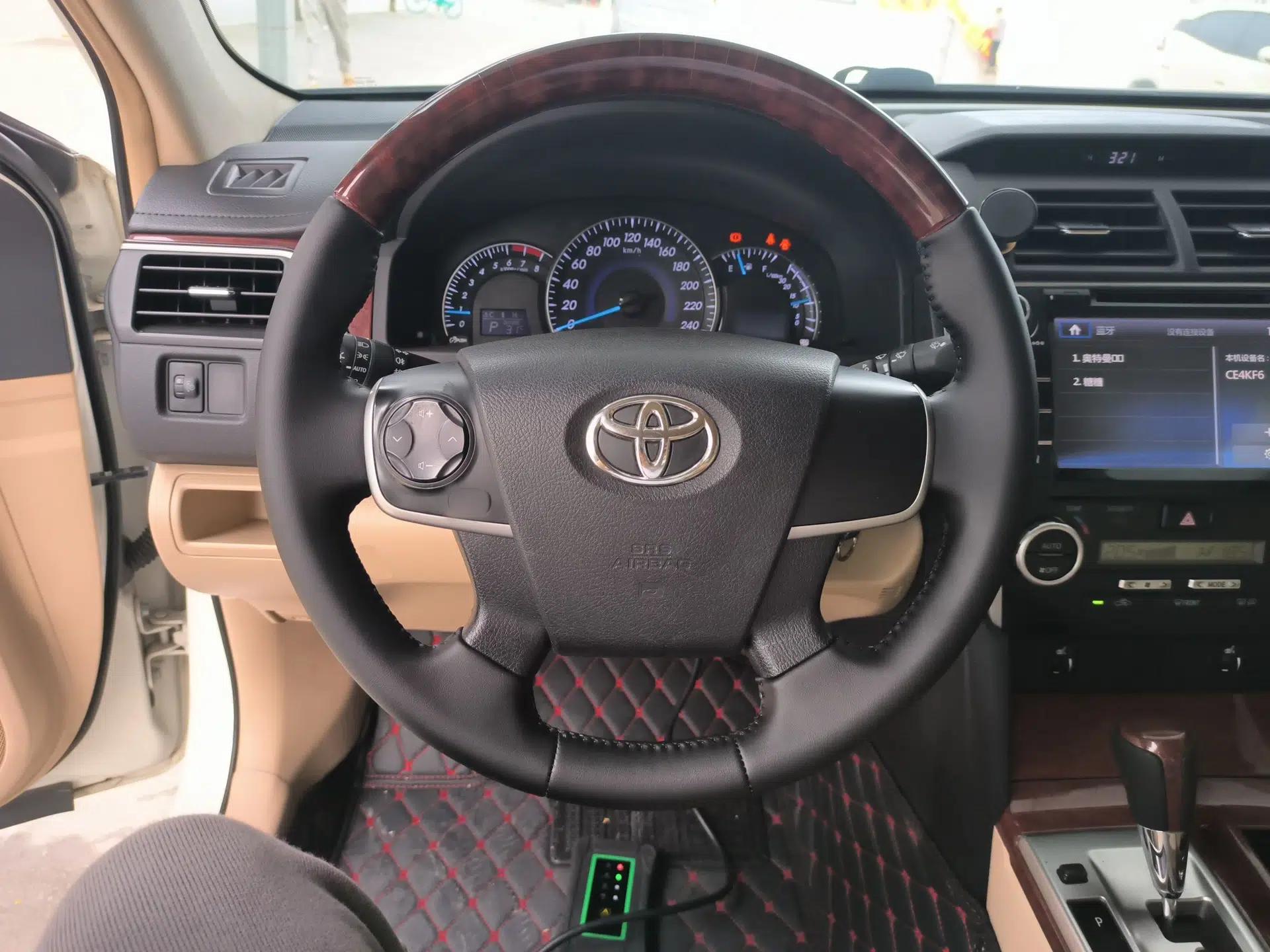 Toyota Camry 2013 2.0G Comfort Edition — миниатюра 13