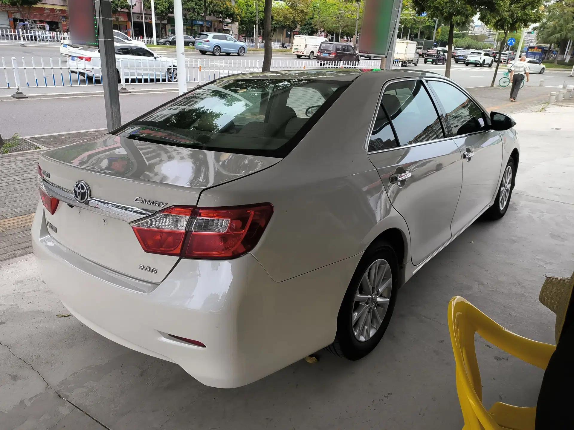 Toyota Camry 2013 2.0G Comfort Edition — миниатюра 6