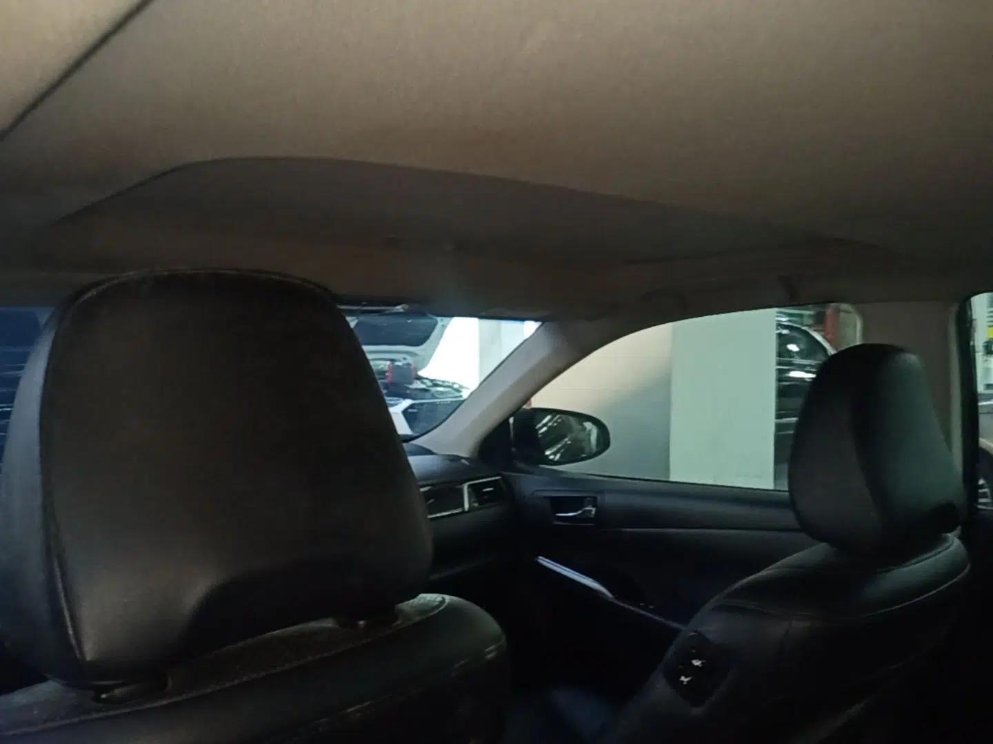 Toyota Camry 2015 2.0G Premier Edition — миниатюра 21