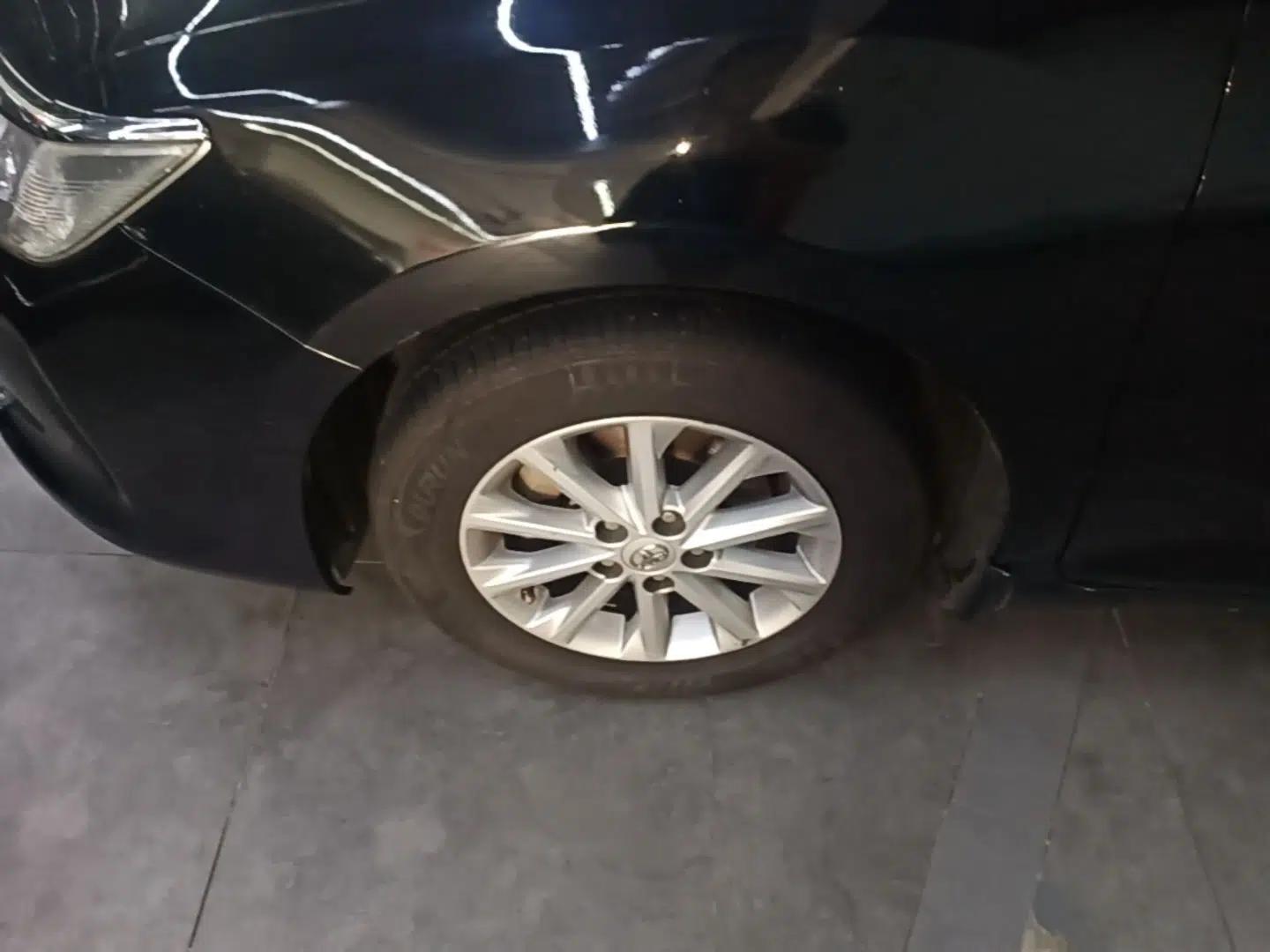 Toyota Camry 2015 2.0G Premier Edition — миниатюра 10