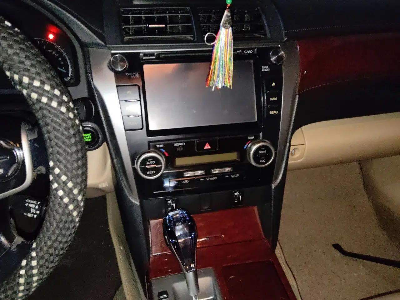 Toyota Camry 2012 2.5G Luxury Edition — миниатюра 13