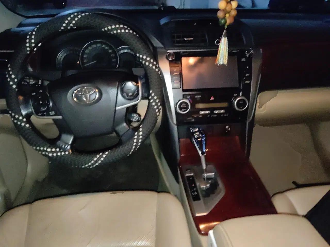 Toyota Camry 2012 2.5G Luxury Edition — миниатюра 9