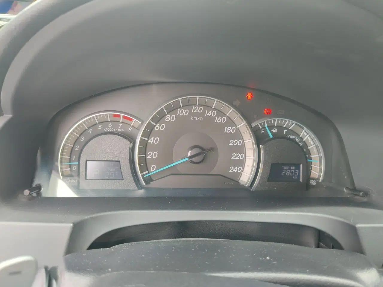 Toyota Camry 2012 Junrui 2.0S Radiant Edition — миниатюра 11
