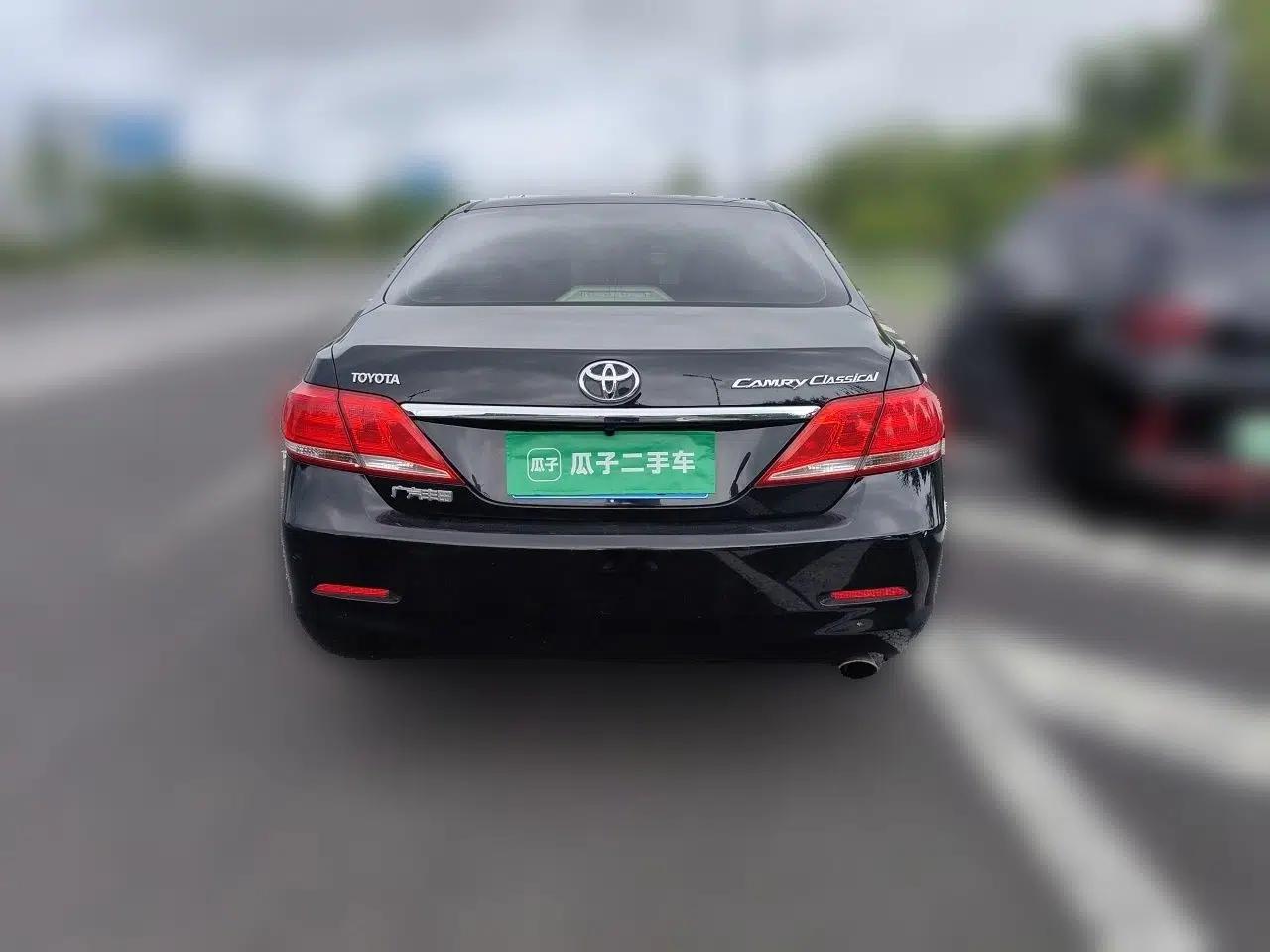 Toyota Camry 2012 200G Classic Luxury Edition — миниатюра 5