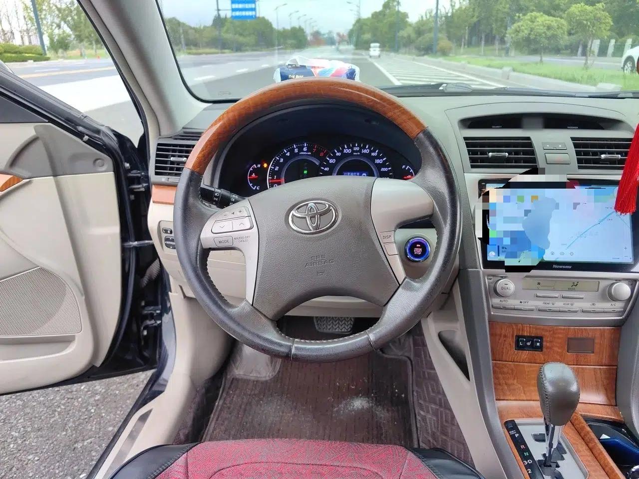 Toyota Camry 2012 200G Classic Luxury Edition — миниатюра 10