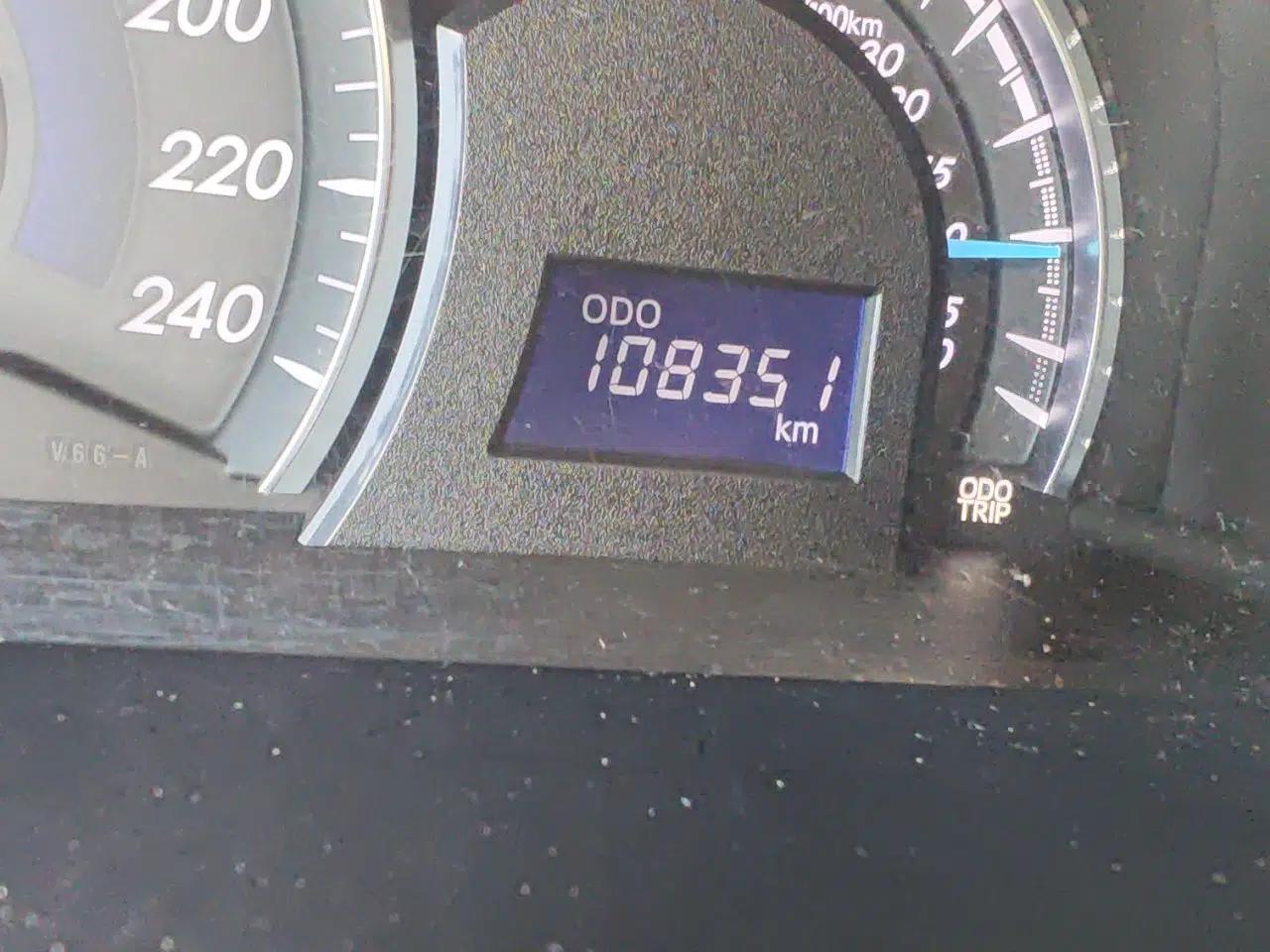 Toyota Camry 2015 2.0G Premier Edition — миниатюра 12
