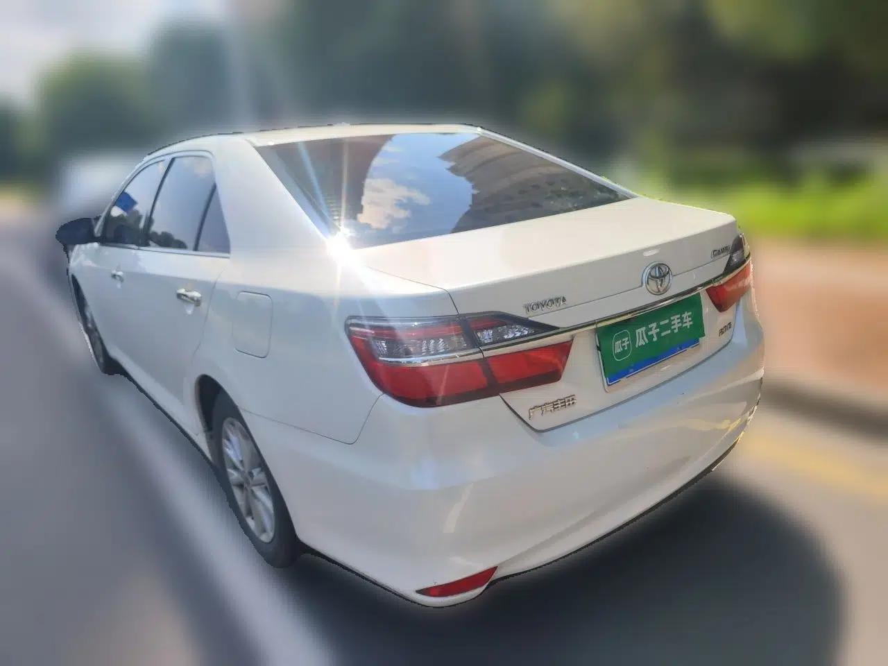 Toyota Camry 2015 2.0G Premier Edition — миниатюра 4