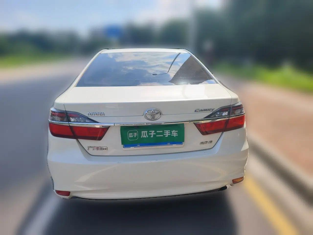 Toyota Camry 2015 2.0G Premier Edition — миниатюра 5