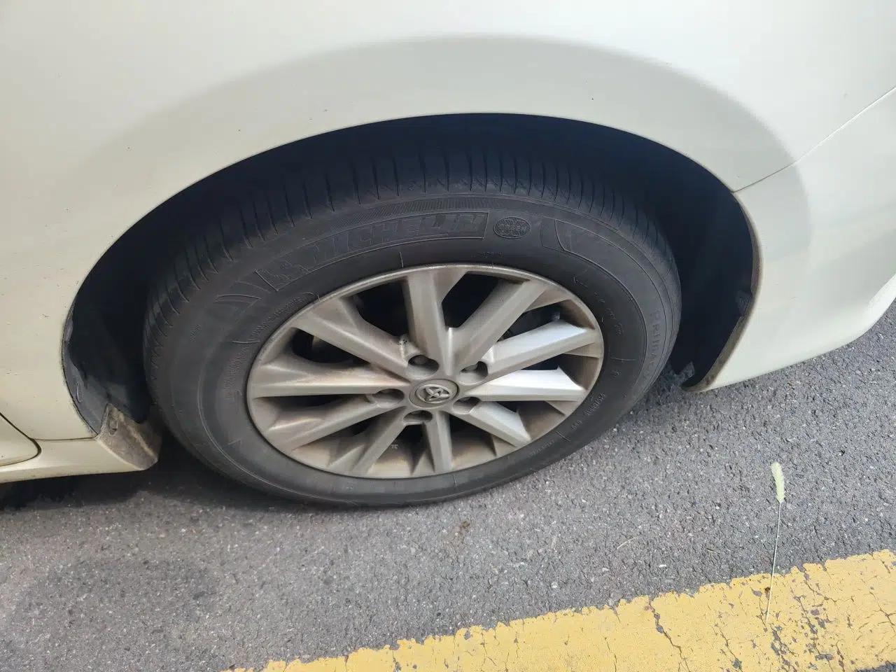 Toyota Camry 2015 2.0G Premier Edition — миниатюра 8
