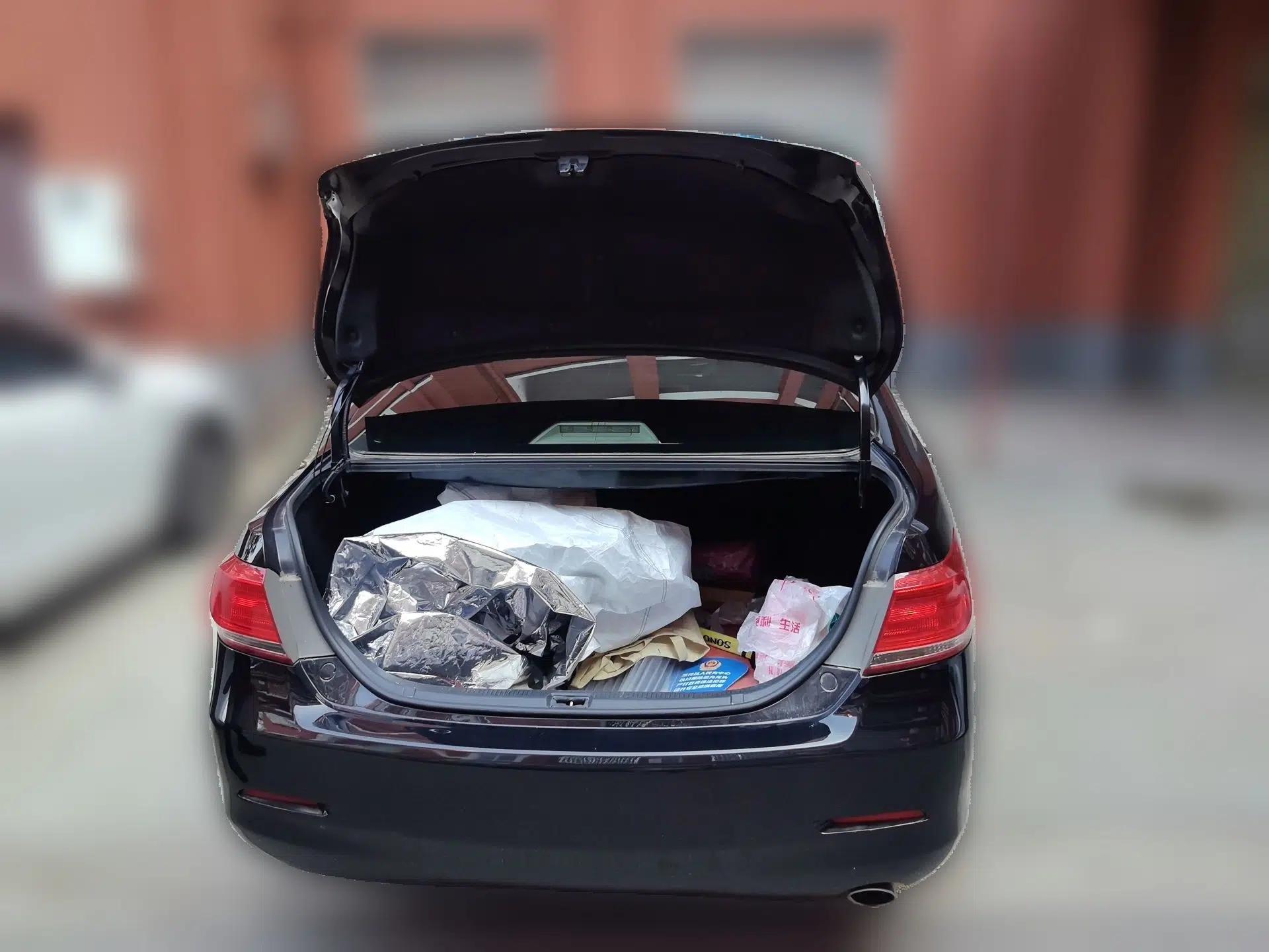 Toyota Camry 2011 200E Elite Sunroof Edition — миниатюра 19