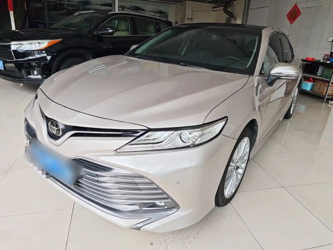 Toyota Camry 2018 2.5G Luxury Edition — миниатюра 1