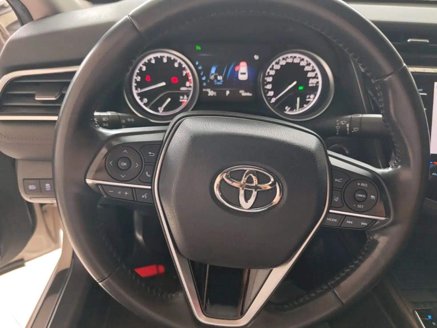 Toyota Camry 2018 2.5G Luxury Edition — миниатюра 13
