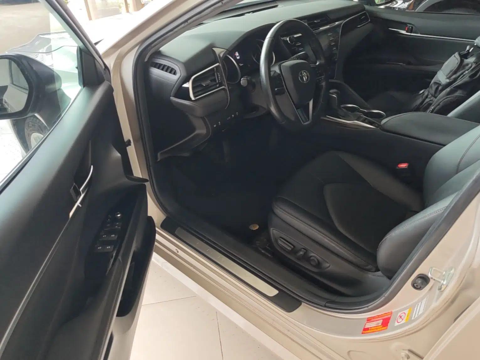 Toyota Camry 2018 2.5G Luxury Edition — миниатюра 18