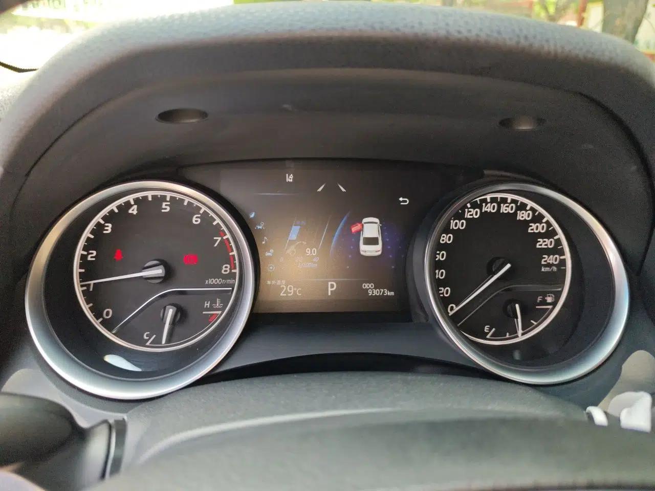 Toyota Camry 2018 2.0G Luxury Edition — миниатюра 11
