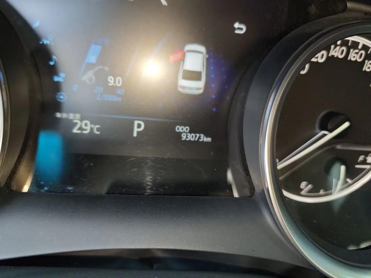Toyota Camry 2018 2.0G Luxury Edition — миниатюра 12