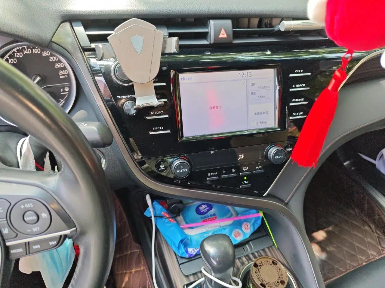 Toyota Camry 2018 2.0G Luxury Edition — миниатюра 13