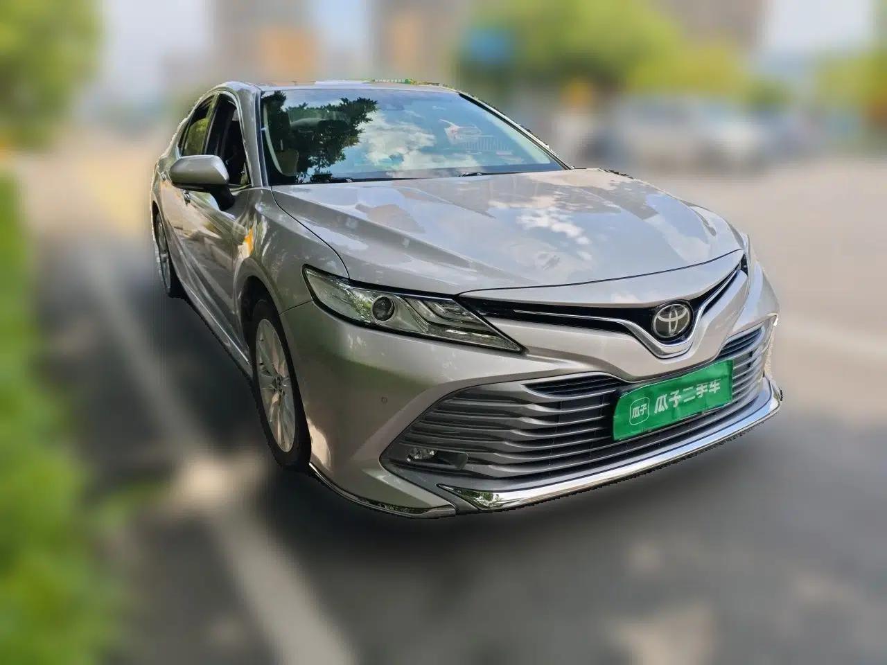 Toyota Camry 2018 2.0G Luxury Edition — миниатюра 3