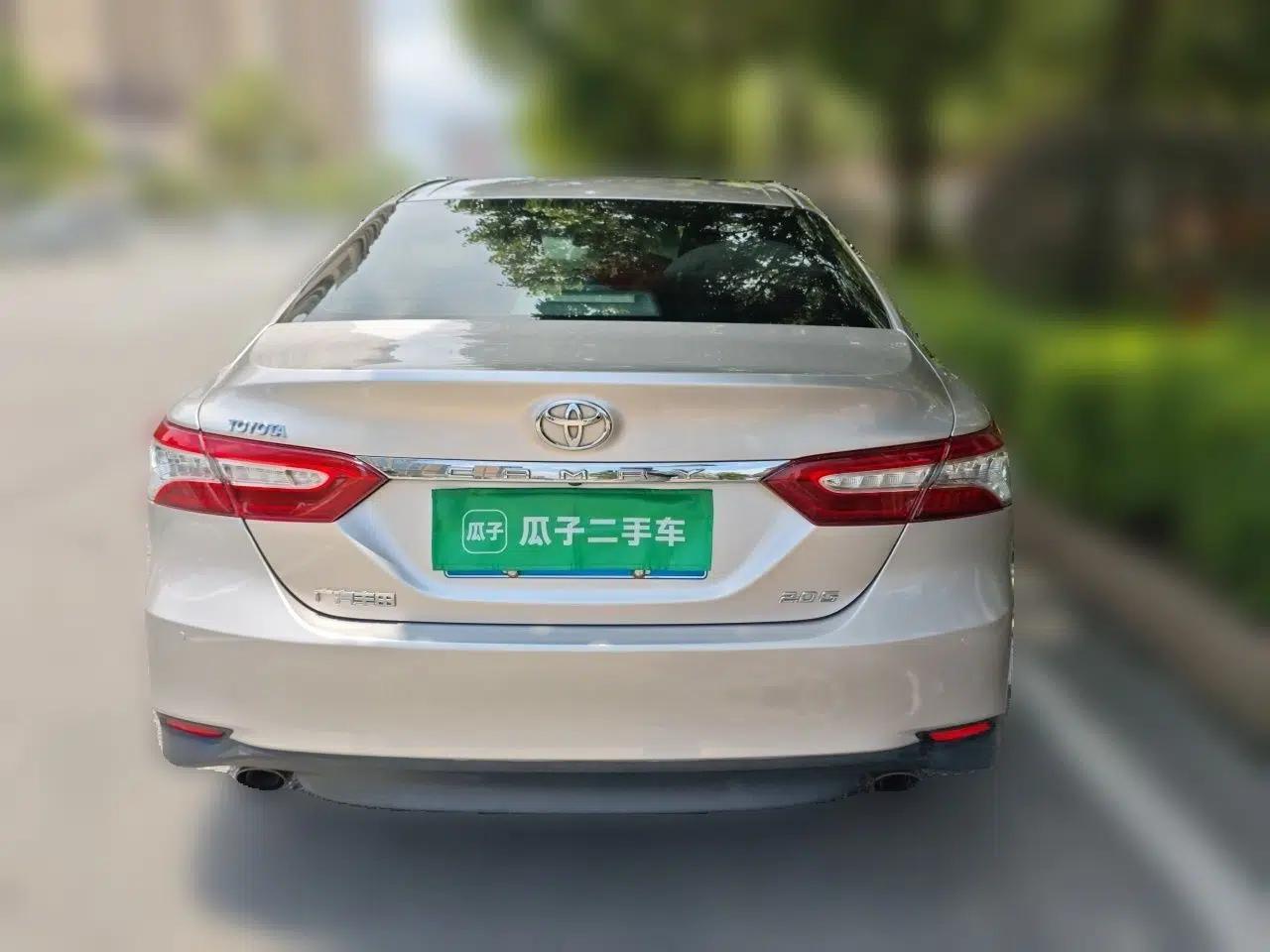 Toyota Camry 2018 2.0G Luxury Edition — миниатюра 5
