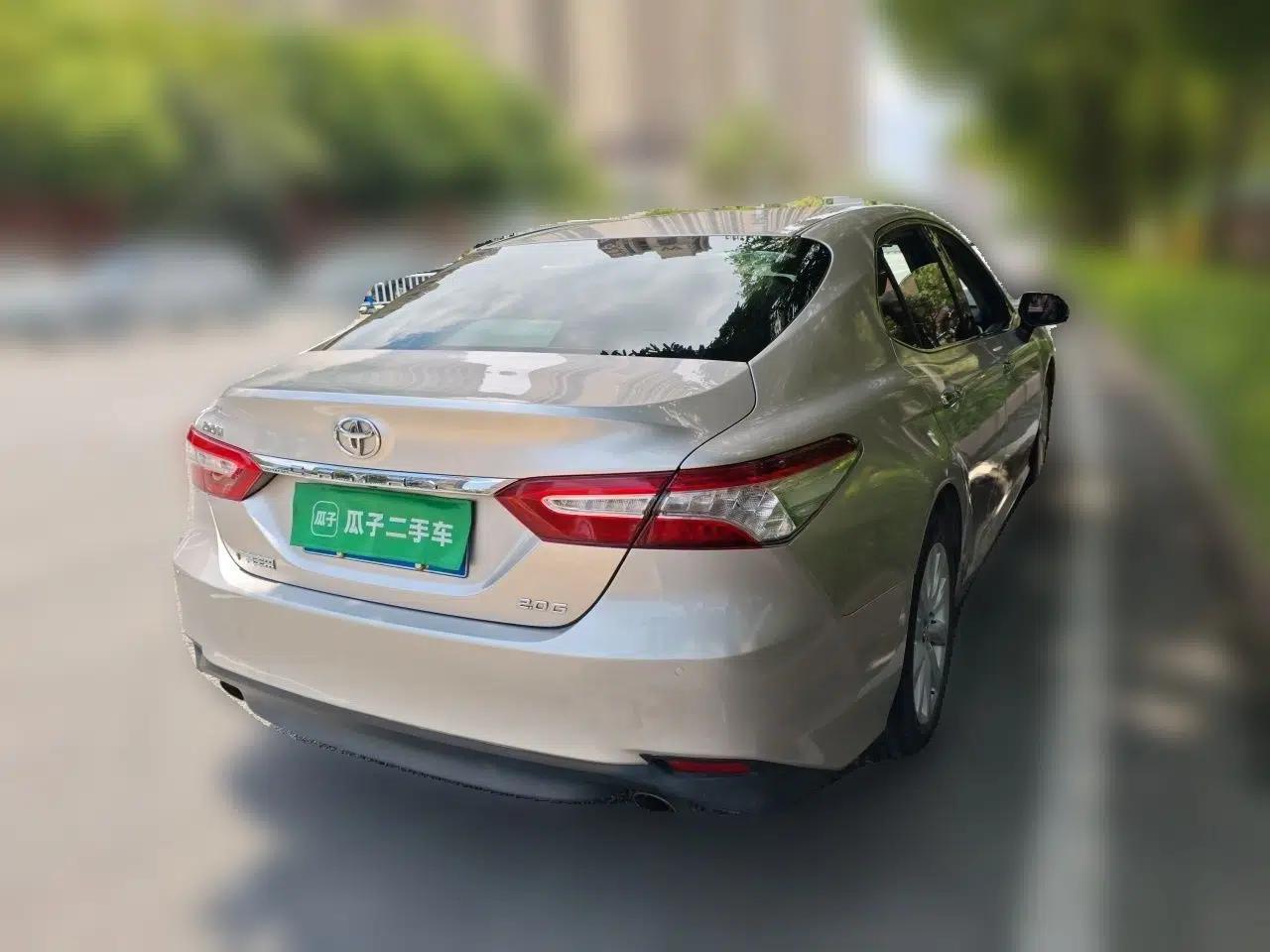 Toyota Camry 2018 2.0G Luxury Edition — миниатюра 6