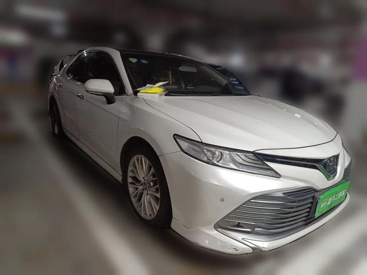 Toyota Camry 2018 2.5G Luxury Edition — миниатюра 3