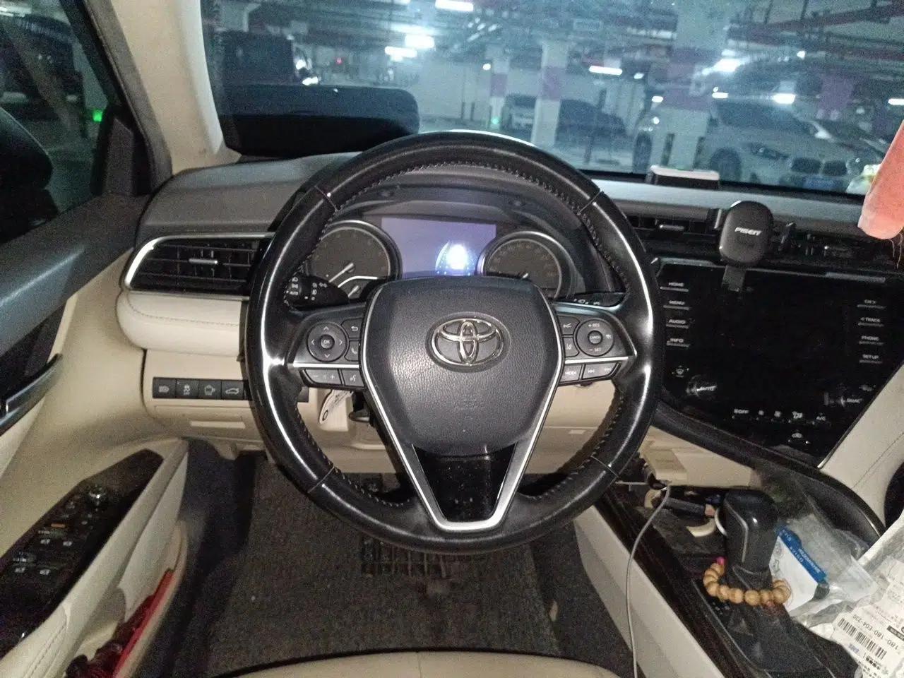 Toyota Camry 2018 2.5G Luxury Edition — миниатюра 10