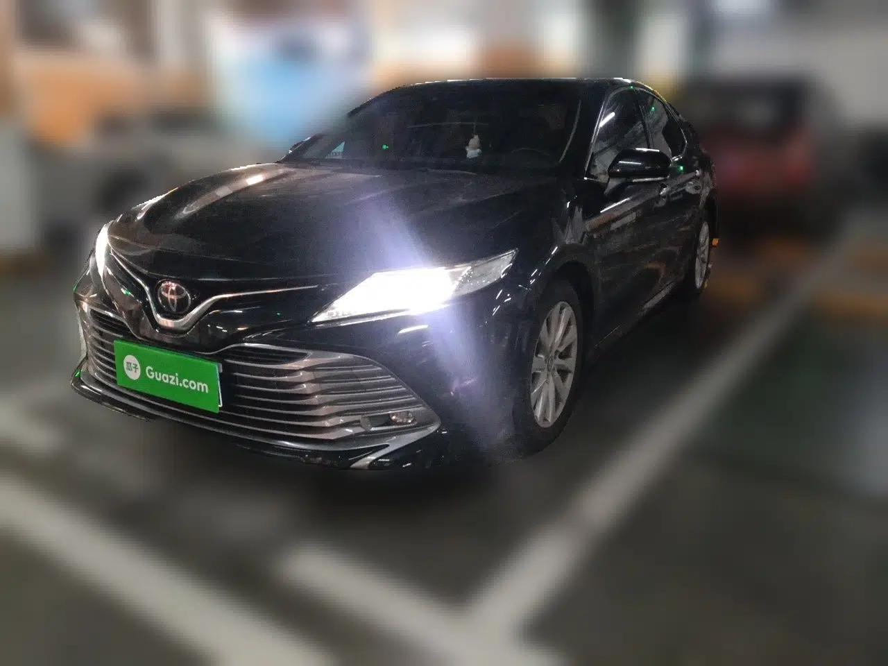 Toyota Camry 2018 2.0G Luxury Edition — миниатюра 1