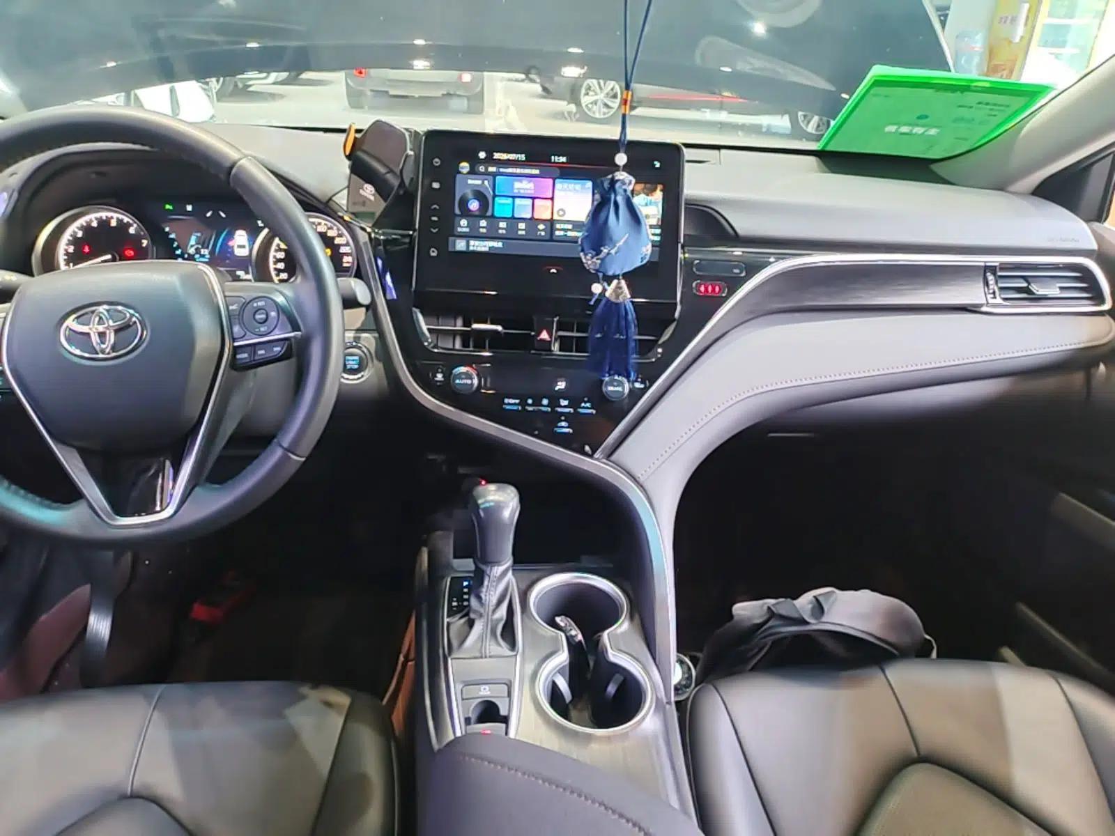 Toyota Camry 2021 2.0G Luxury Edition — миниатюра 15