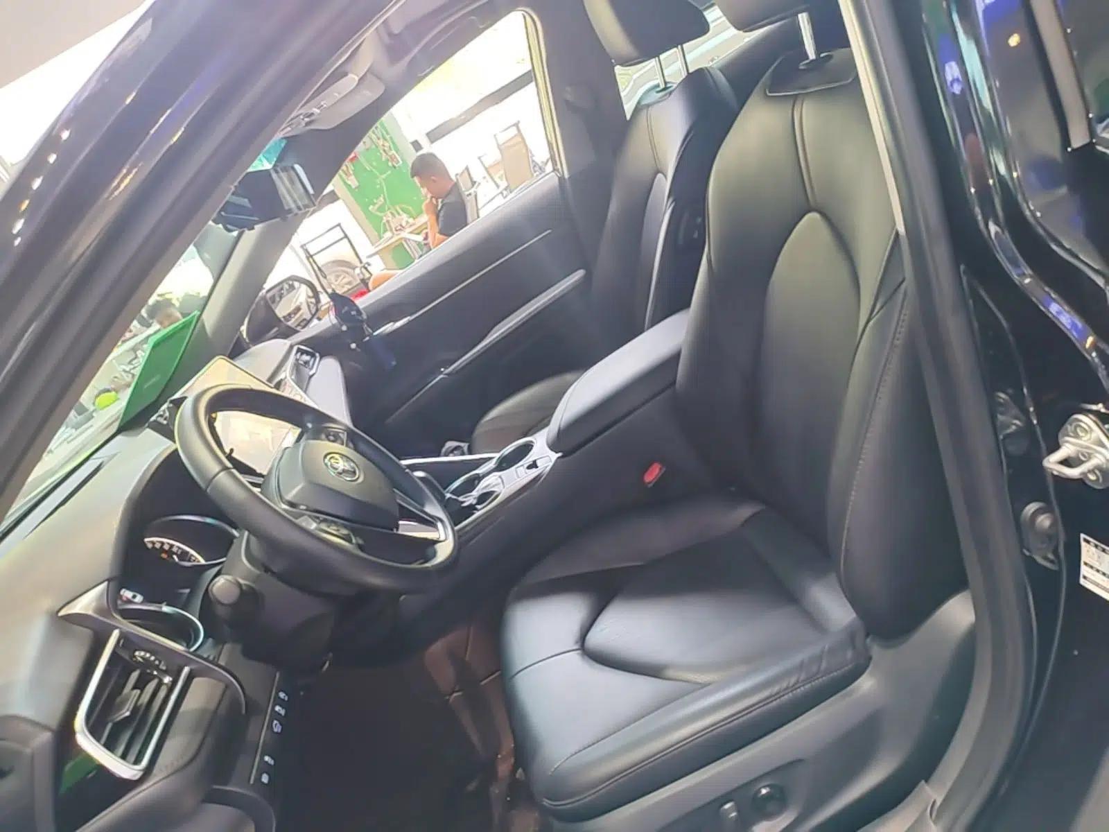 Toyota Camry 2021 2.0G Luxury Edition — миниатюра 17