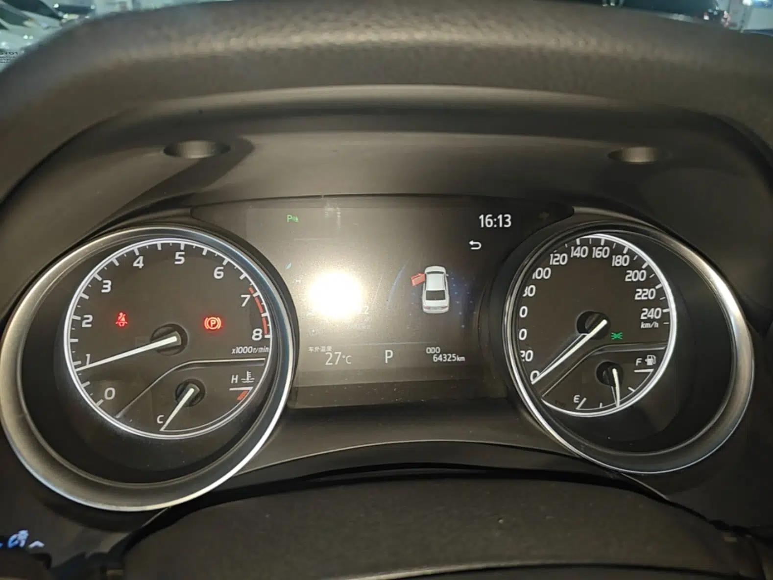 Toyota Camry 2019 Revised Version 2.0G Luxury Edition — миниатюра 14