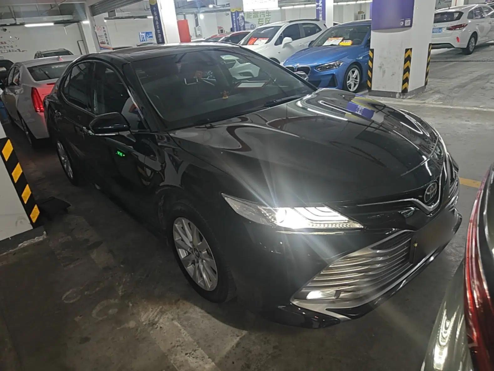 Toyota Camry 2019 Revised Version 2.0G Luxury Edition — миниатюра 3