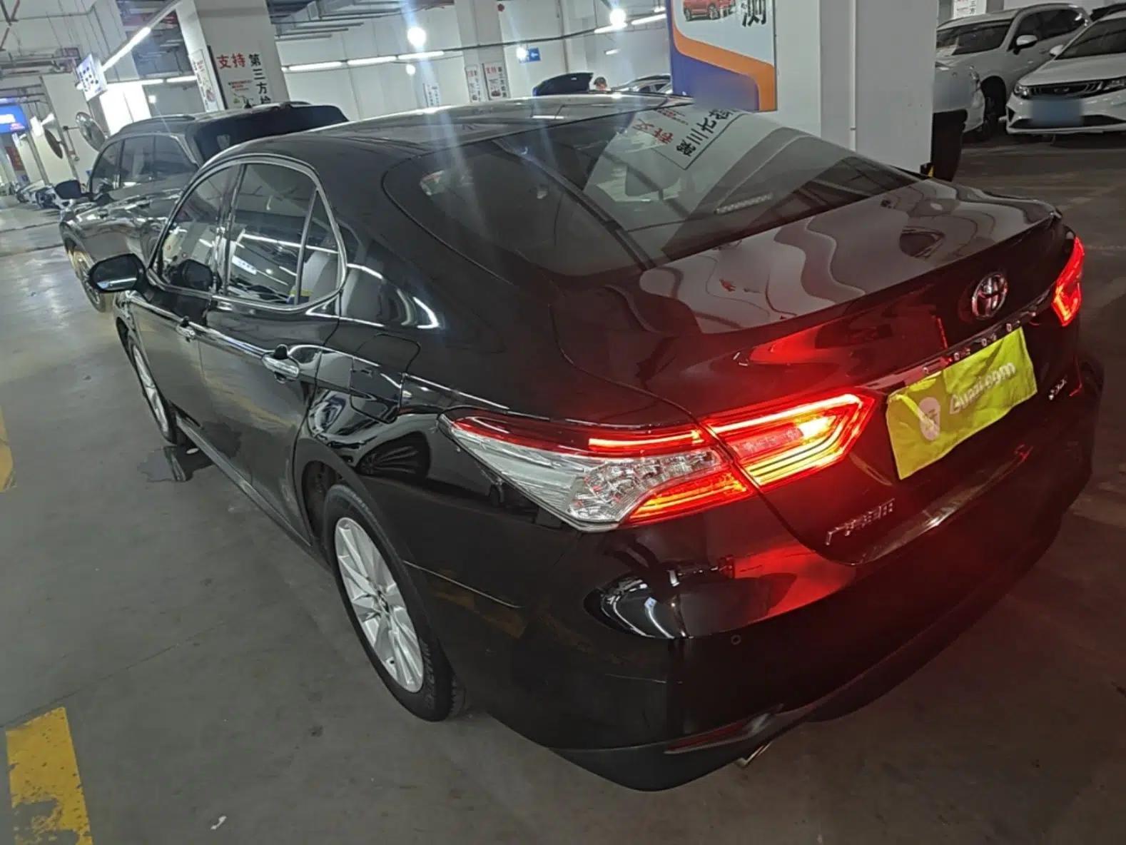 Toyota Camry 2019 Revised Version 2.0G Luxury Edition — миниатюра 4