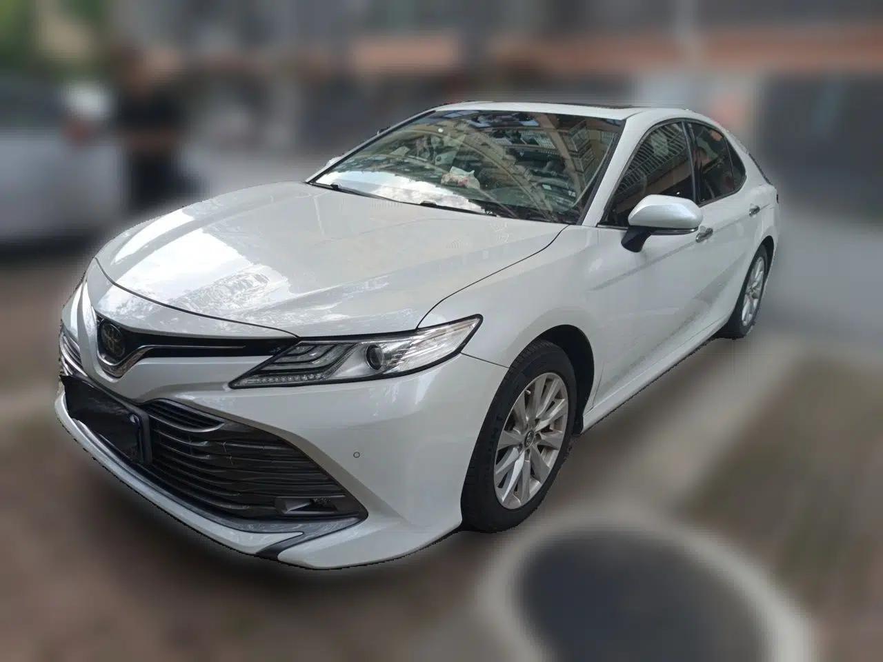 Toyota Camry 2019 Revised Version 2.0G Luxury Edition — миниатюра 1
