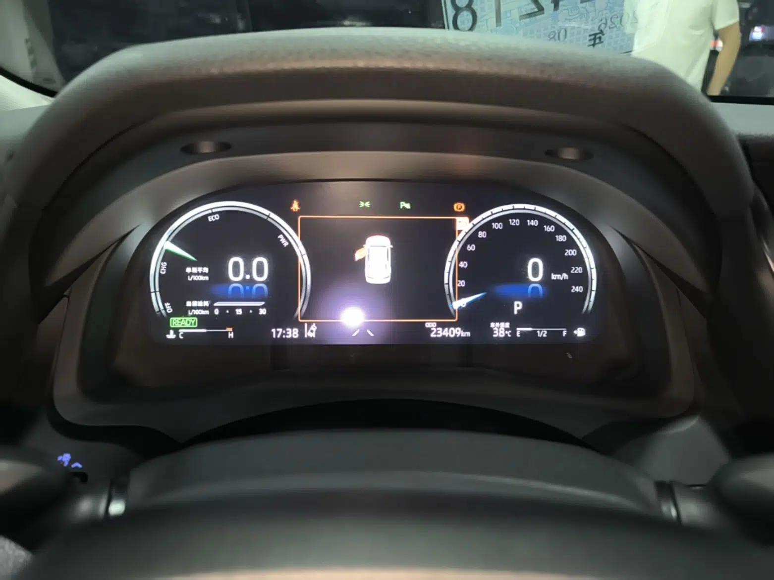Toyota Camry 2021 Dual-Motor 2.5HG Luxury Edition — миниатюра 19