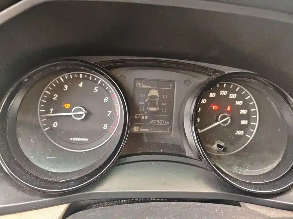 Wuling Journey 2021 1.5T Manual Deluxe Edition — миниатюра 8