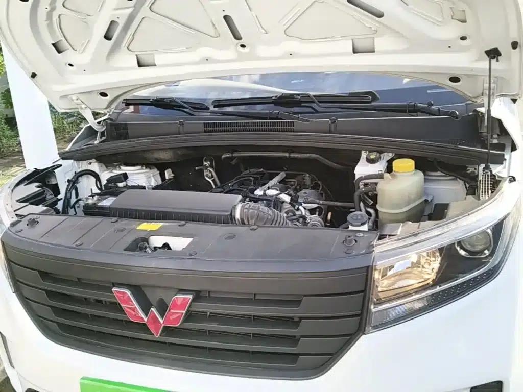 Wuling Hongguang PLUS 2019 1.5T Manual Standard 5-Seater — миниатюра 20