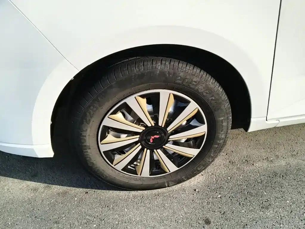 Wuling Hongguang PLUS 2019 1.5T Manual Standard 5-Seater — миниатюра 23