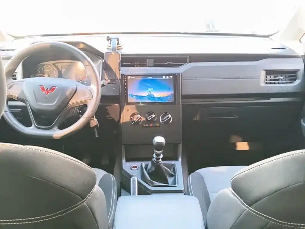 Wuling Hongguang PLUS 2019 1.5T Manual Standard 5-Seater — миниатюра 10
