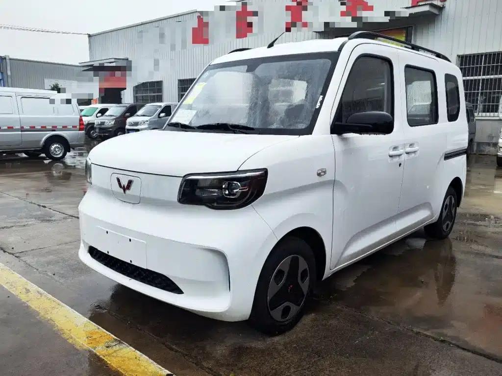 Wuling Sunshine New Energy 2025 Model 305km/h Progressive Edition — миниатюра 1