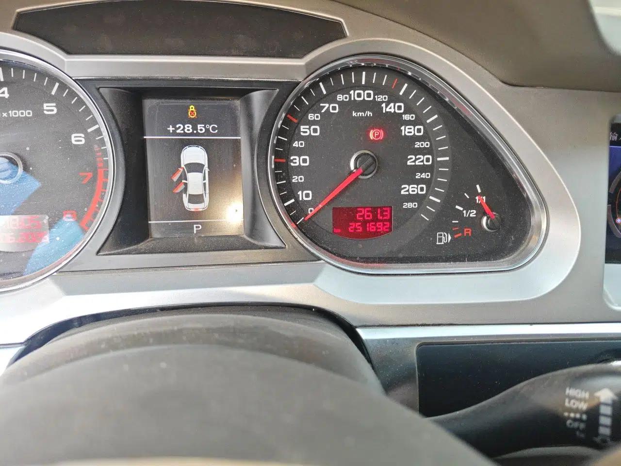 Audi A6L 2011 2.8 FSI Comfort Model — миниатюра 12
