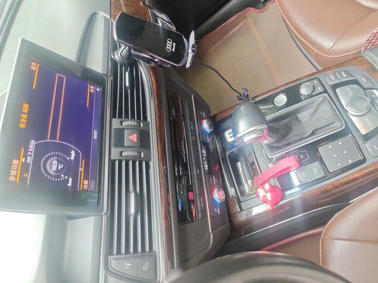 Audi A6L 2012 30 FSI Comfort Model — миниатюра 13