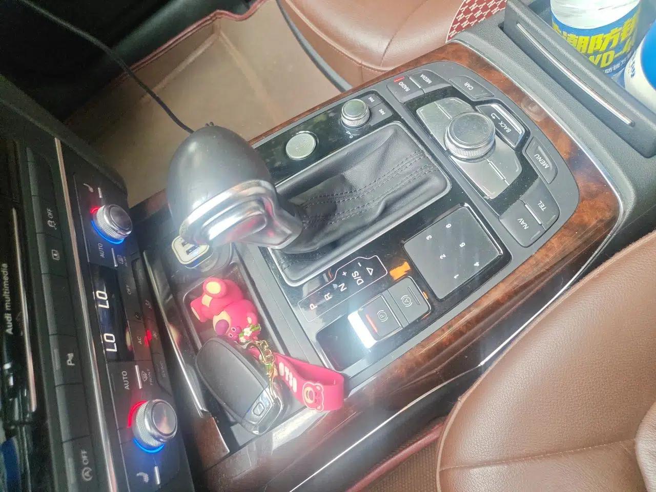 Audi A6L 2012 30 FSI Comfort Model — миниатюра 14