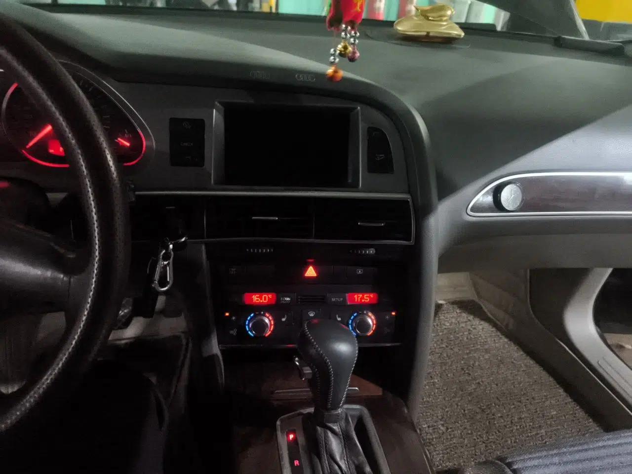 Audi A6L 2005 2.4L Comfort Edition — миниатюра 13
