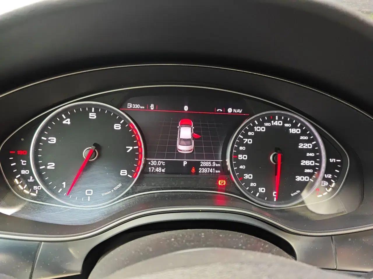 Audi A6L 2014 TFSI Standard Model — миниатюра 11