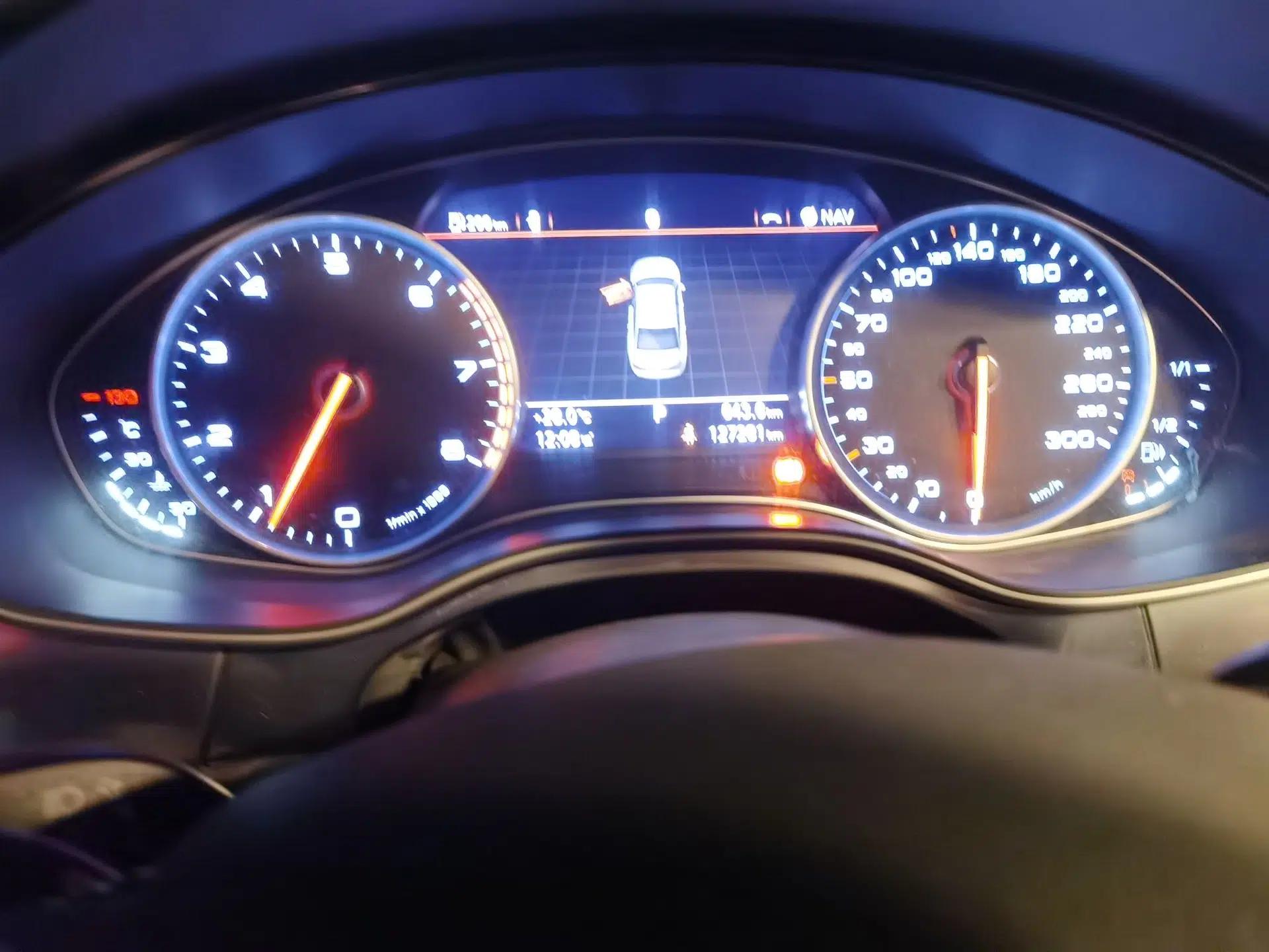 Audi A6L 2014 TFSI Standard Model — миниатюра 11