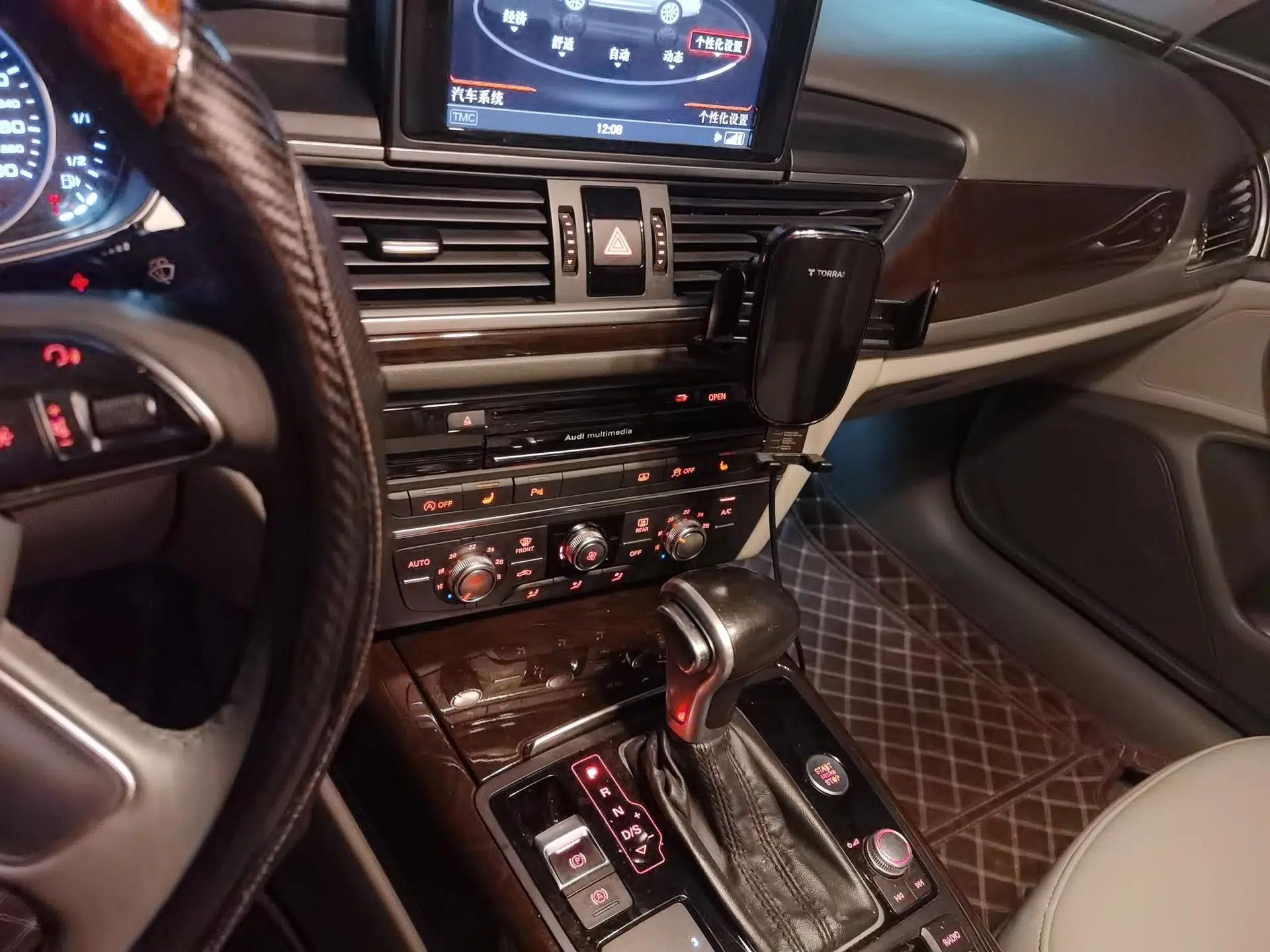 Audi A6L 2014 TFSI Standard Model — миниатюра 13